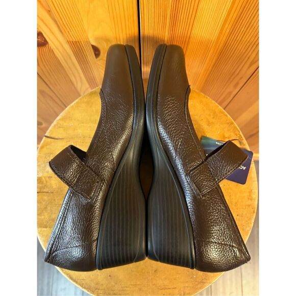 Eastland Women's Jasmine Slip-On Leather Loafer Brown Size 10M nwt - Picture 6 of 8